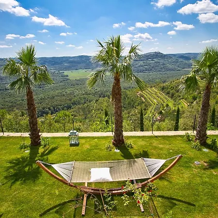 Villa Antonci Sleeps 12 With Pool Air Con And Wifi *