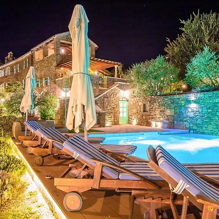 Villa Antonci Sleeps 12 With Pool Air Con And Wifi *